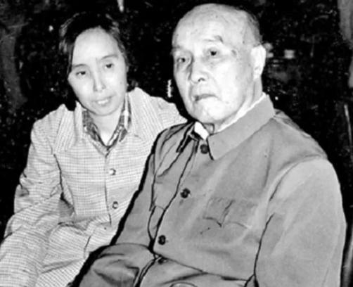 1973年，胡风准备去医院前，由于受凉，还没来得及下床，就说“不好了……”，一阵