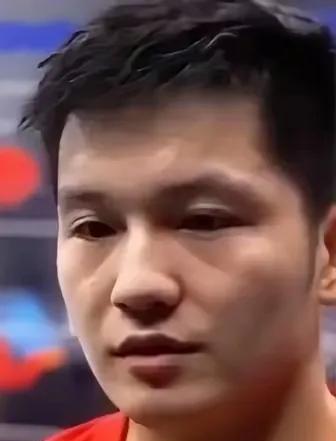 樊振东你应该长点心吧！
有时候想想樊振东应该跟林高远，梁靖崑学习学习，你看人家他