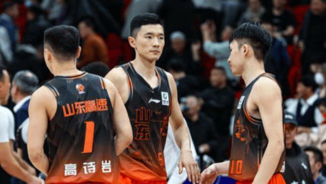 山东男篮全员抵达东莞！客场挑战广东男篮，央视直播