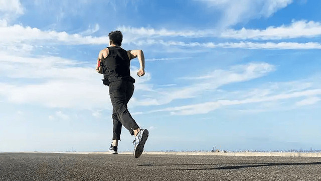 跑步、通勤都能用的运动耳机，年度 10 款运动耳机哪款更全能