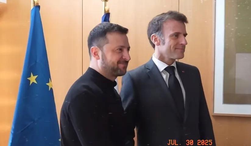 真的要换掉泽连斯基。
当地时间29日，美国记者爆料美国要对乌克兰总统泽连斯基动手