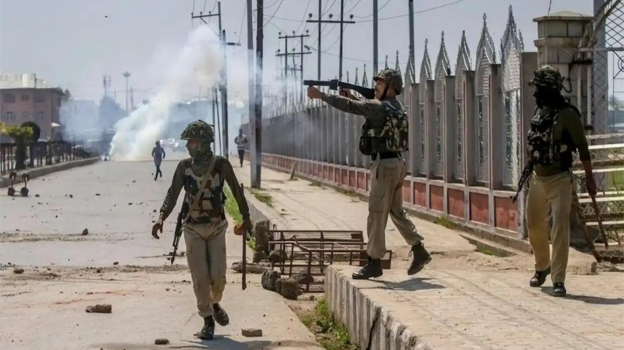 印度开闸泄洪水淹平民，巴铁呼吁中俄介入，再晚几天恐酿成灾难