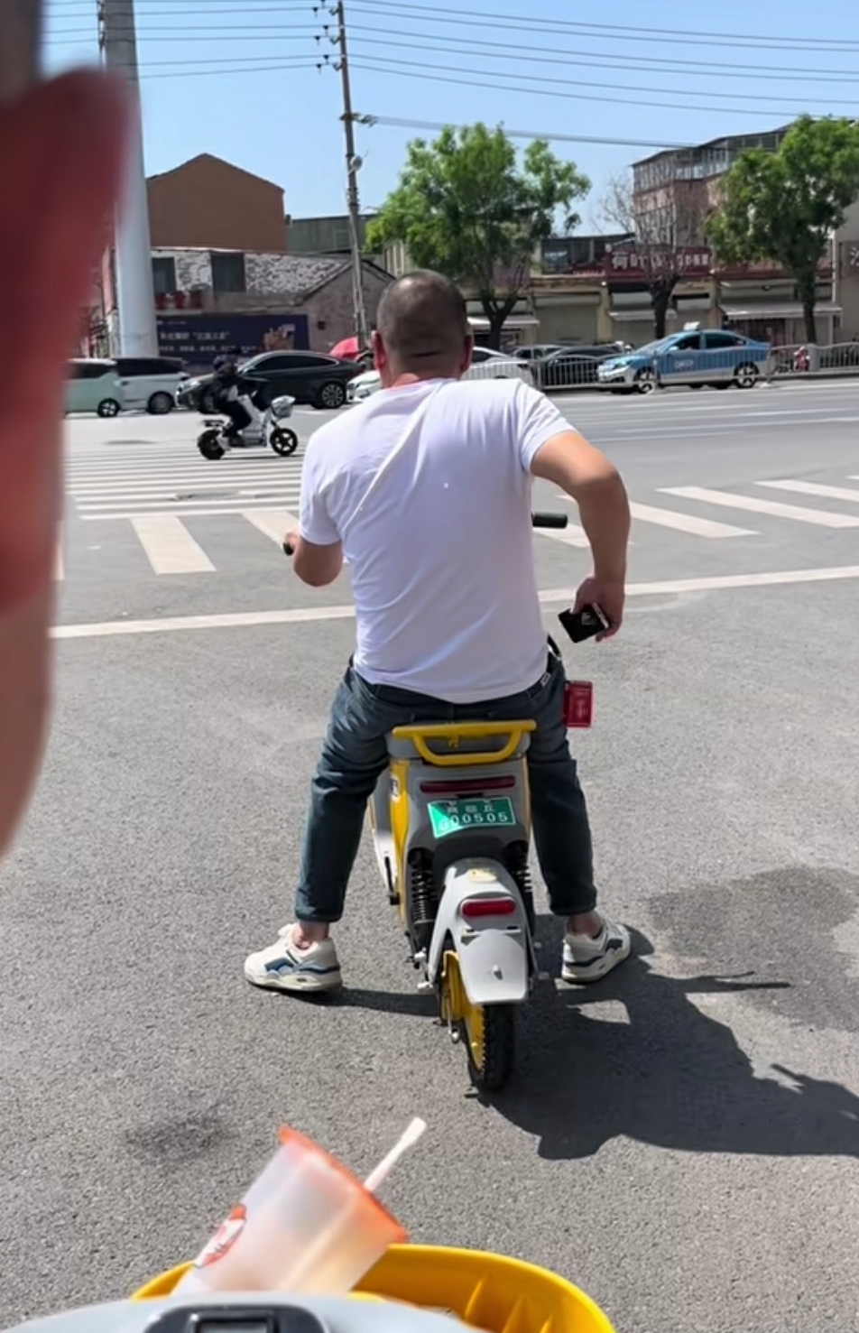 捡到一包华子，但是结局太搞笑了。