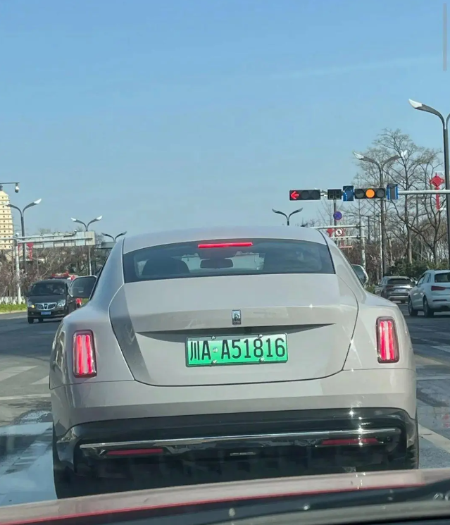 到底什么样的人才会买这车

