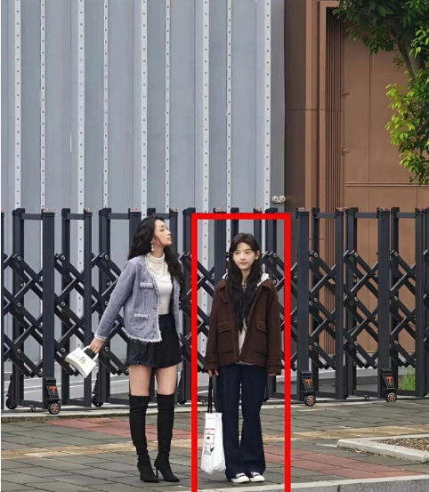 天哪，章若楠路人视角这么不上镜的吗