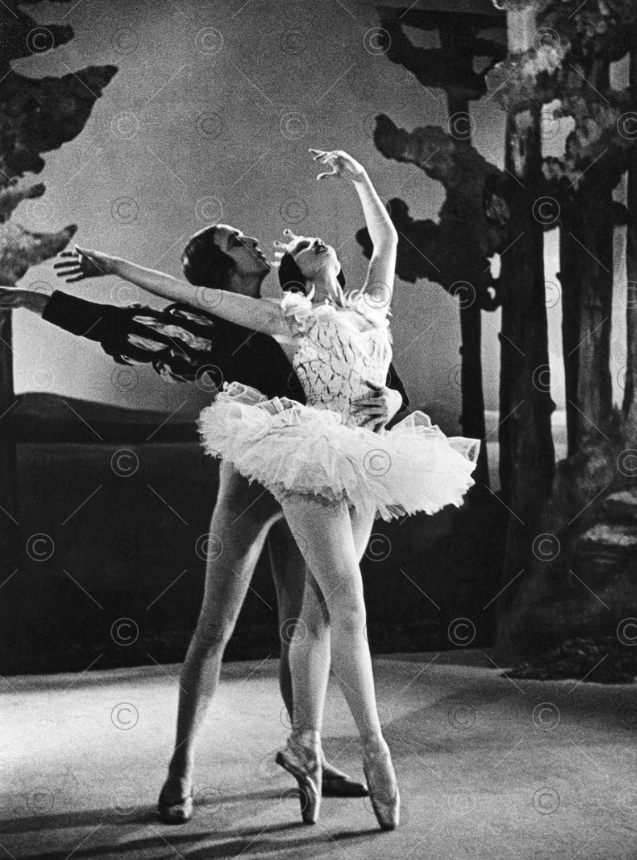1940s，芭蕾舞演员，George Rodger 摄。