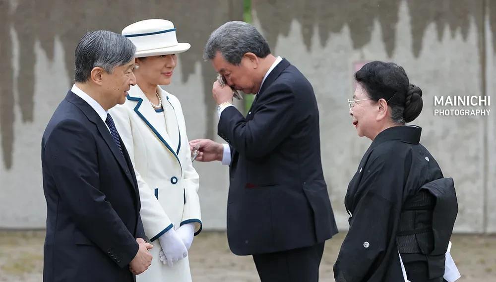 昨天正在蒙古国以国宾身份访问的日本天皇和皇后，参拜了被扣留在前苏联并在蒙古死亡的