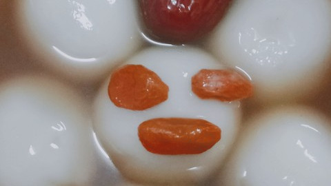 二婚嫁头婚老公住婆家，婆婆邋里邋遢，一碗汤圆竟成决裂导火索？