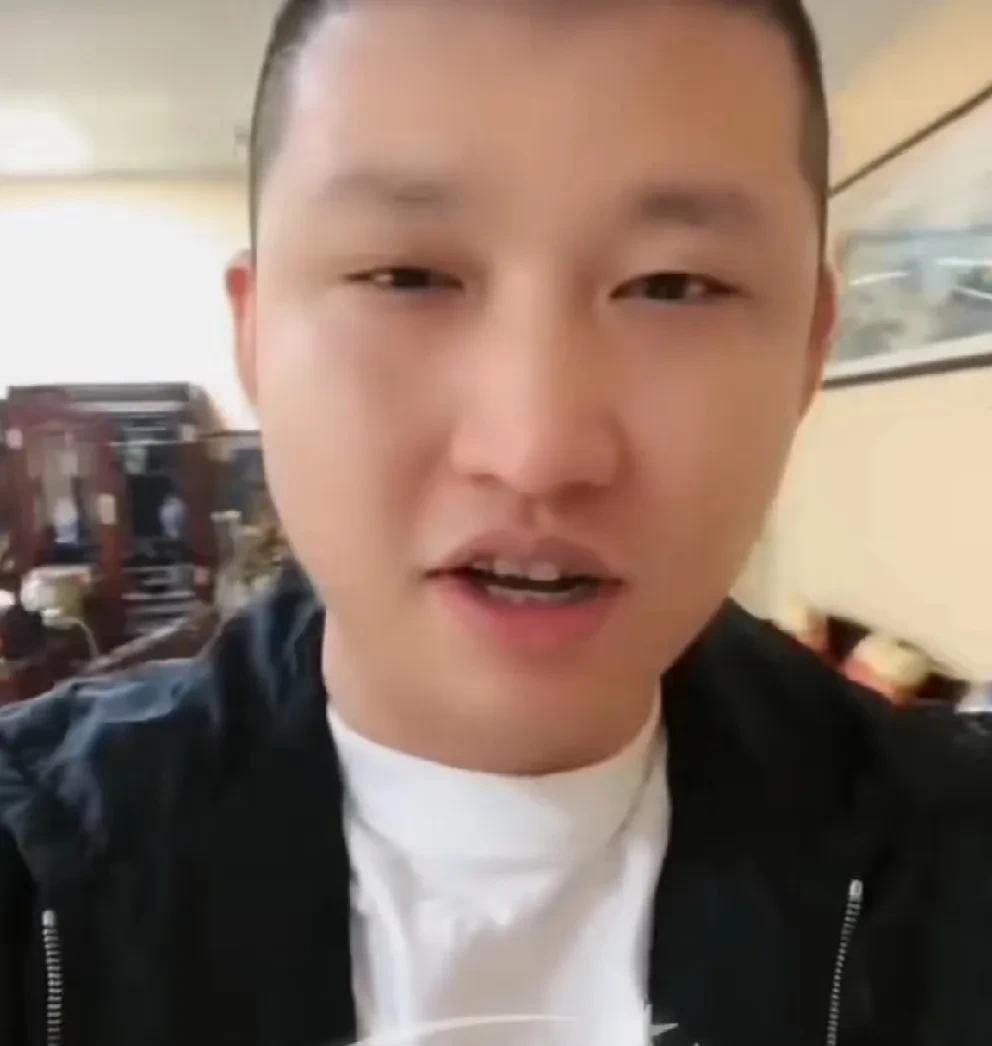 爆料：二驴为首ks众网红赶赴四川！
              小胖爆料骡子去四