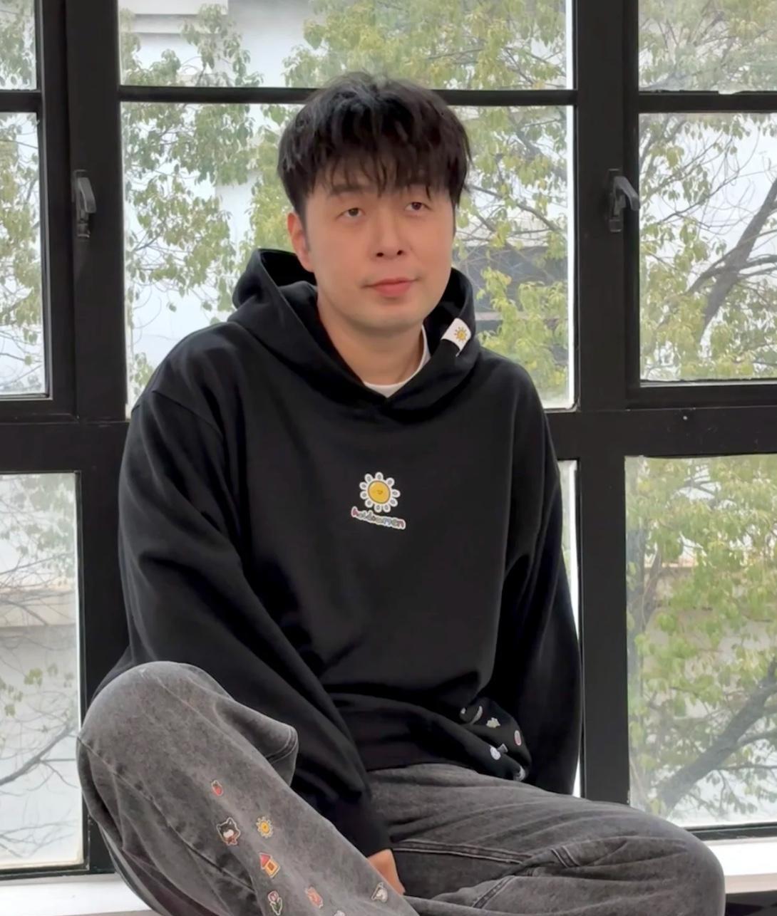 我有种预感
大家对杜海涛的印象很难改观了
不是因为他瘦了以后男女老少都占了，也不