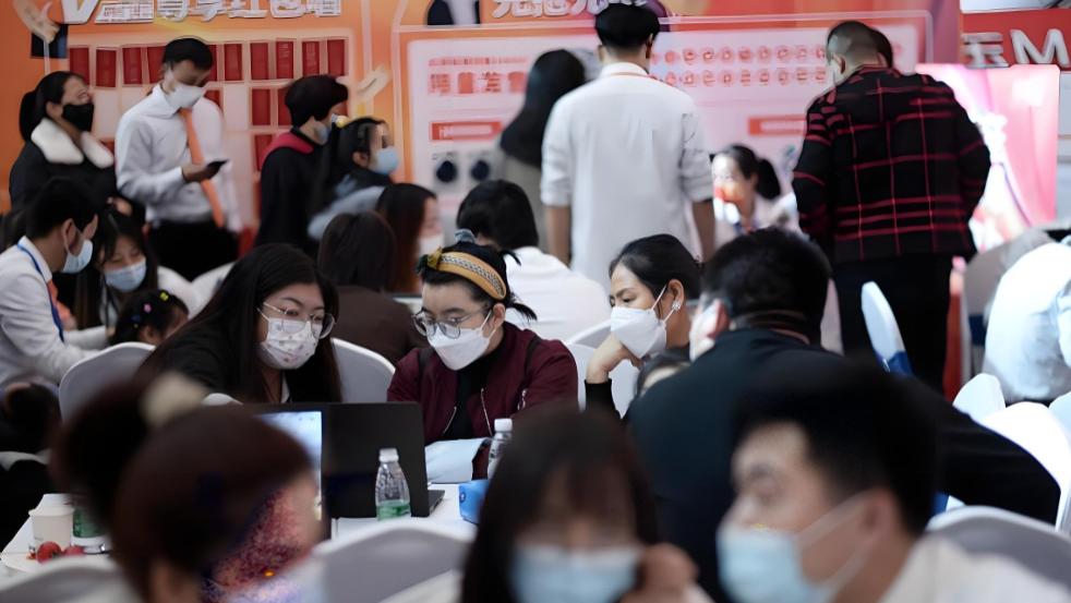 房小家携手尚品宅配：线下团购热潮再起 品质与优惠双在线获业主青睐