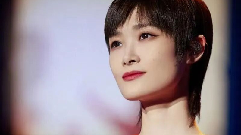 李宇春一开口，就撕开了父权骗局