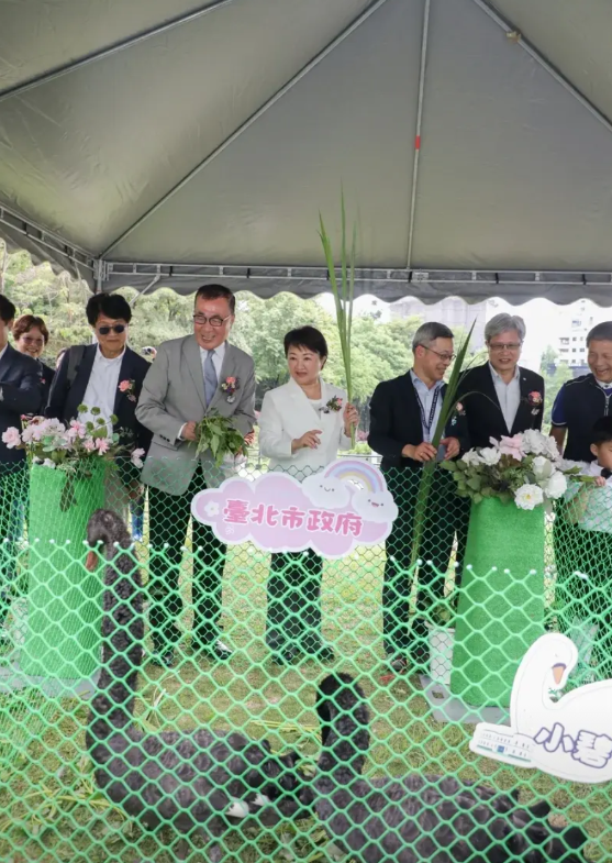 国民党主席朱立伦今日召开记者会，正式发起对赖清德的罢免程序。台中市长卢秀燕在下午