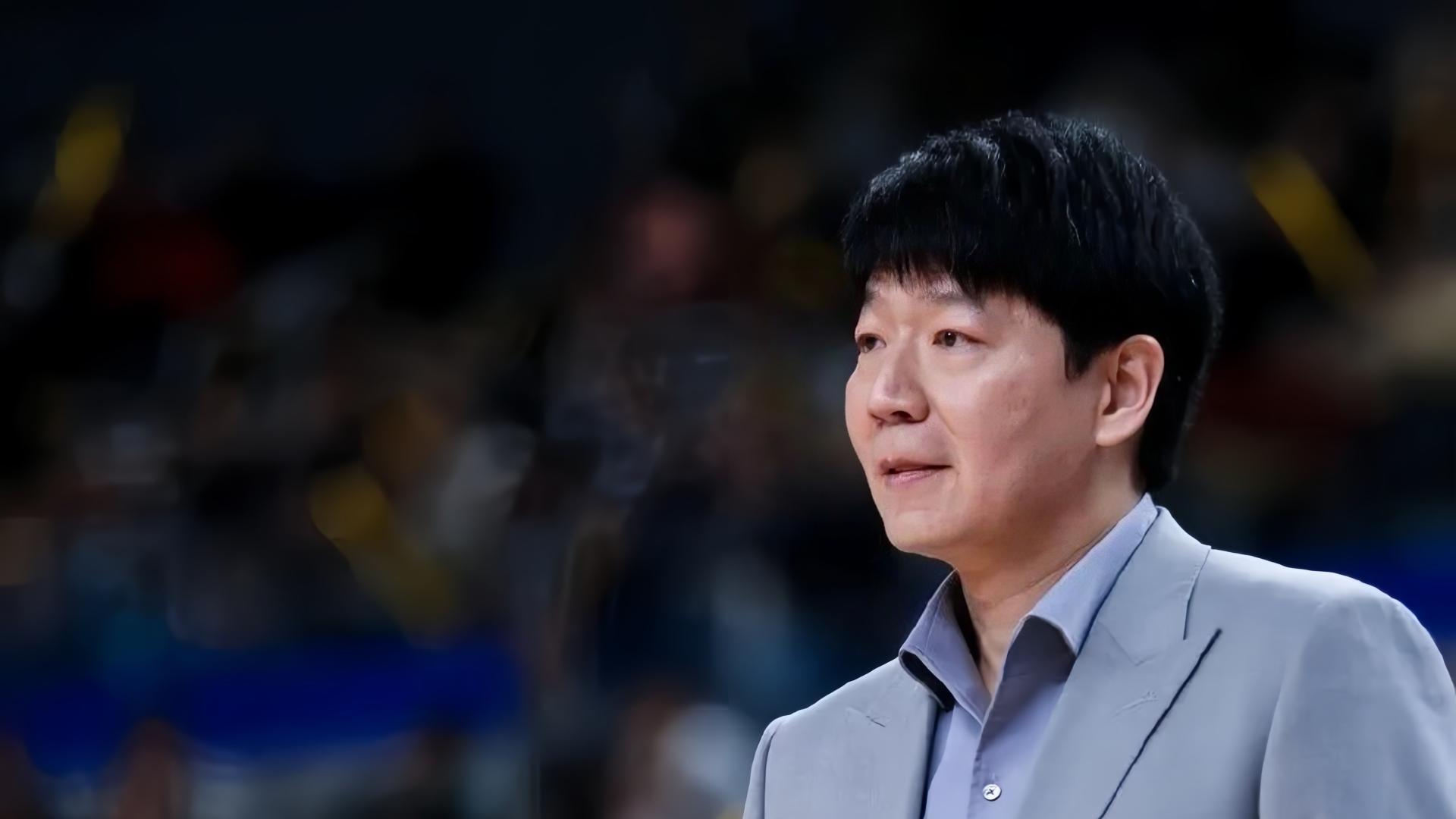 年度荒诞名场面！落后3分传篮下空蓝上飞，这操作把球迷CPU干烧了