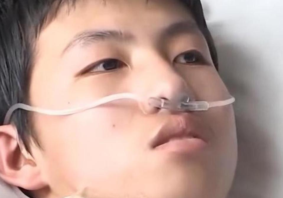 2015年，黑龙江一位17岁少年常觉心脏刺痛，就医检查后，医生竟让他们回家准备后