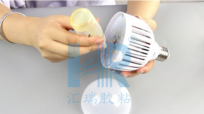 灯具底座与pp灯罩用什么胶粘接密封？