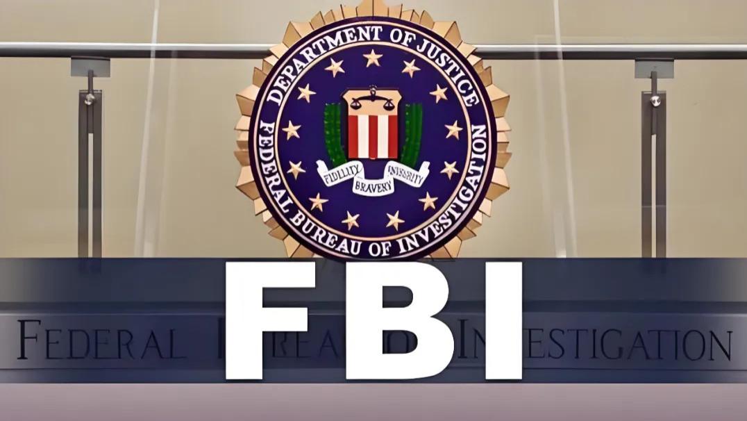 特朗普向所有中情局、国家安全局员工发出买断计划，FBI更惨