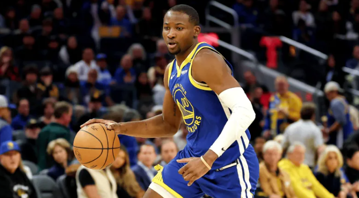 库明加近3战场均7分6.7板2助，投篮命中率25%三分25%

12月07日讯 