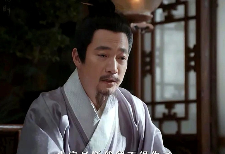 《雁回时》庄仕洋毒害了父亲却嫁祸给周如音回到家后他就开始对周如音动家法了 他告诉