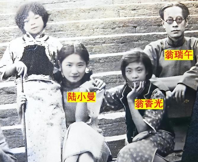 1928年，徐志摩母亲推门而入，见到不堪入目的画面：徐志摩、陆小曼、翁瑞午3人同