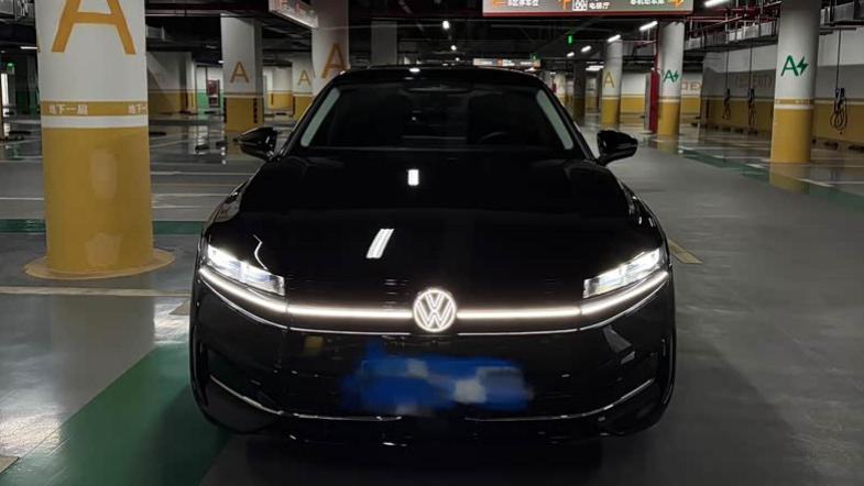 清库存血拼！迈腾380TSI跌至12.99万，轴距2871mm，还要啥雅阁？