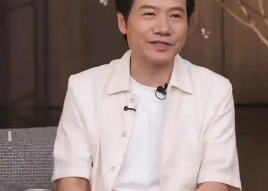 虽然雷总的人设有点崩了
但是我一点也不希望小米亏钱
我巴不得国产品牌崛起，遍