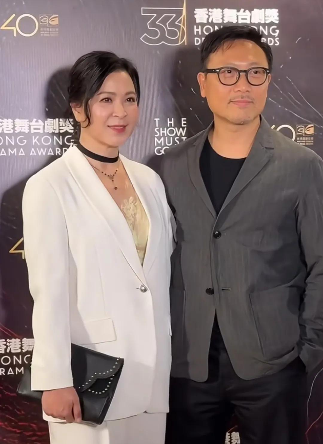 原来他们是夫妻！婚后坚持丁克，不要孩子
近日，香港舞台剧奖颁奖礼举办，众星现身支