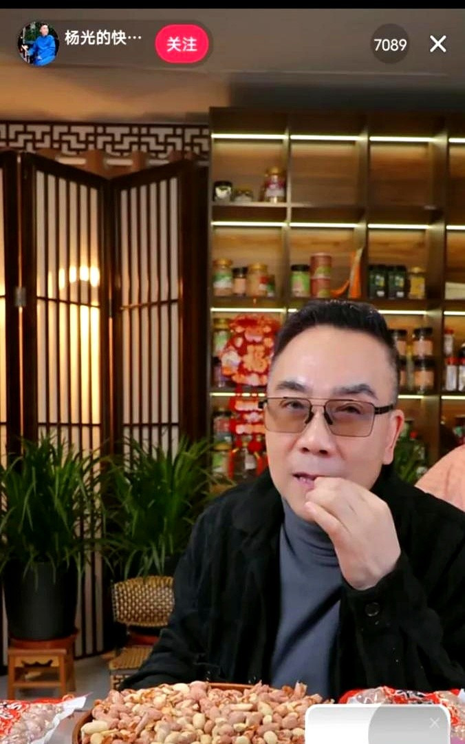郭德纲说百年老店闹笑话











我的天哪！郭德纲在日本吃面，竟然把