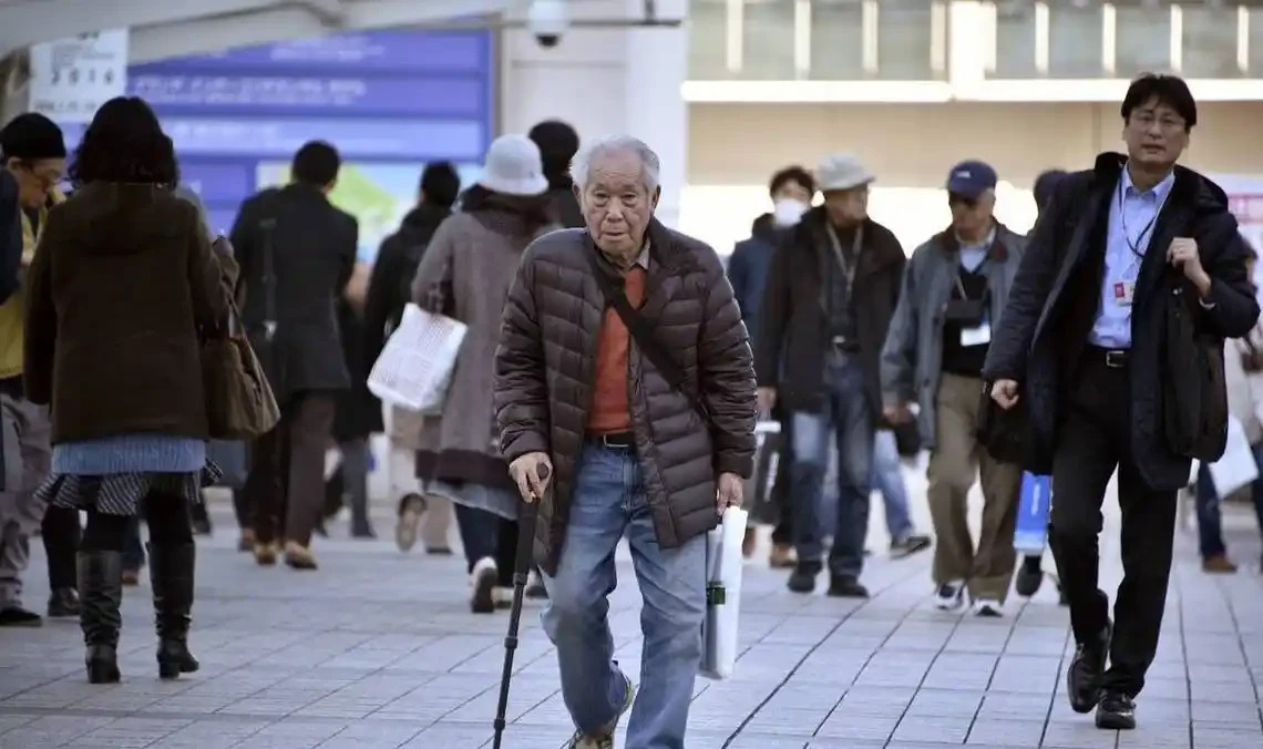 日本人口大危机，要亡国了？











天呐，日本这是怎么了？马路上全