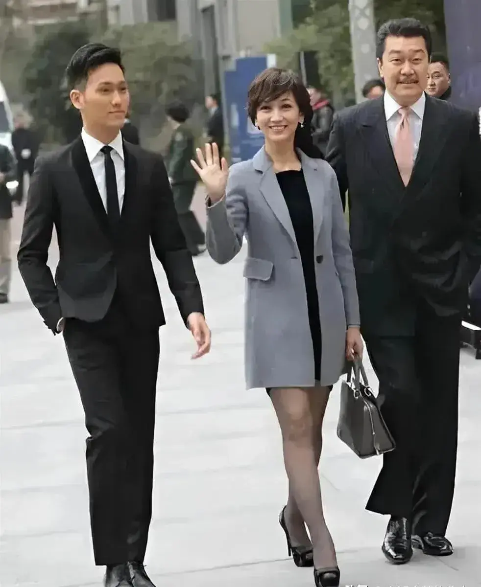 赵雅芝都70多了，还这么美
