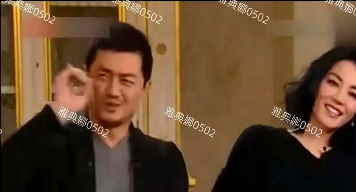 王菲不做饭李亚鹏好尴尬











天后不做饭？李亚鹏爆料惊呆众人！他
