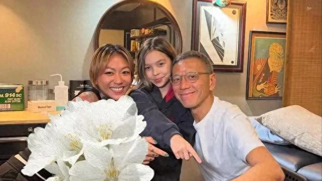 穷爸爸学不来！富豪刻女名被骂炫富 打工人怒斥：凡尔赛新套路