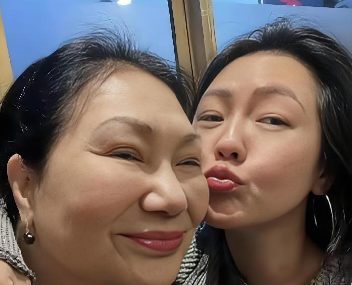 大S妈妈微博引关注











大S去世后，她妈妈的举动令人费解。难道