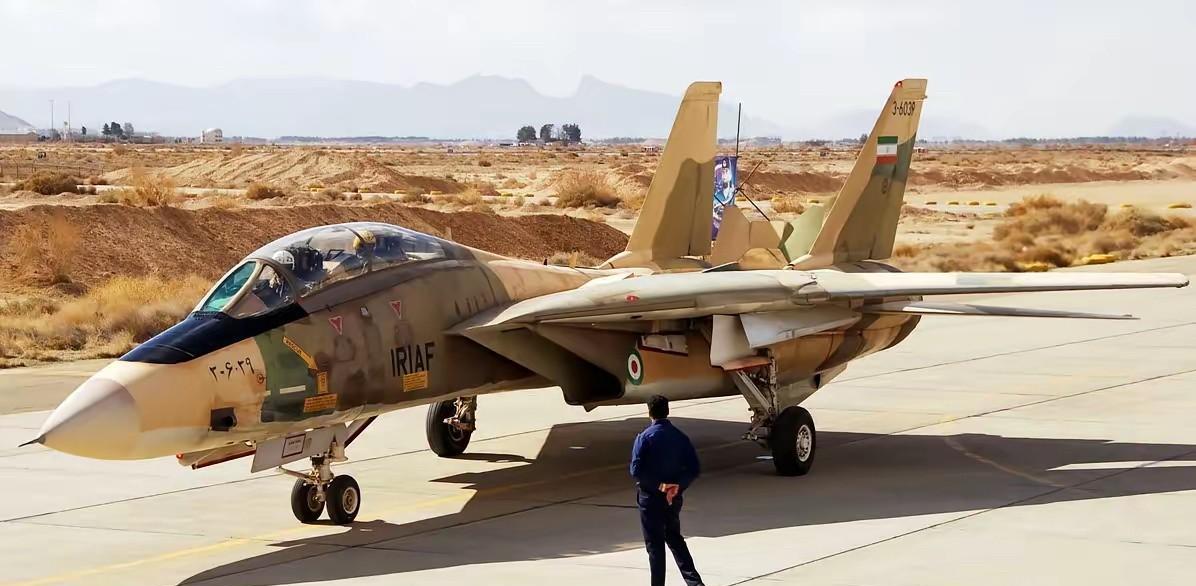 伊朗空军有非常严重的“美械情结”，F-14已经服役快五十年了还当成宝贝主力，那还