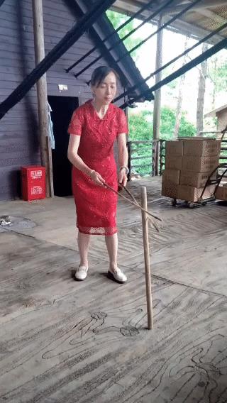 这才是真正的“打光棍”！不仅可以竖着打，也能横着打，关键还能漂在空中打，而打光棍