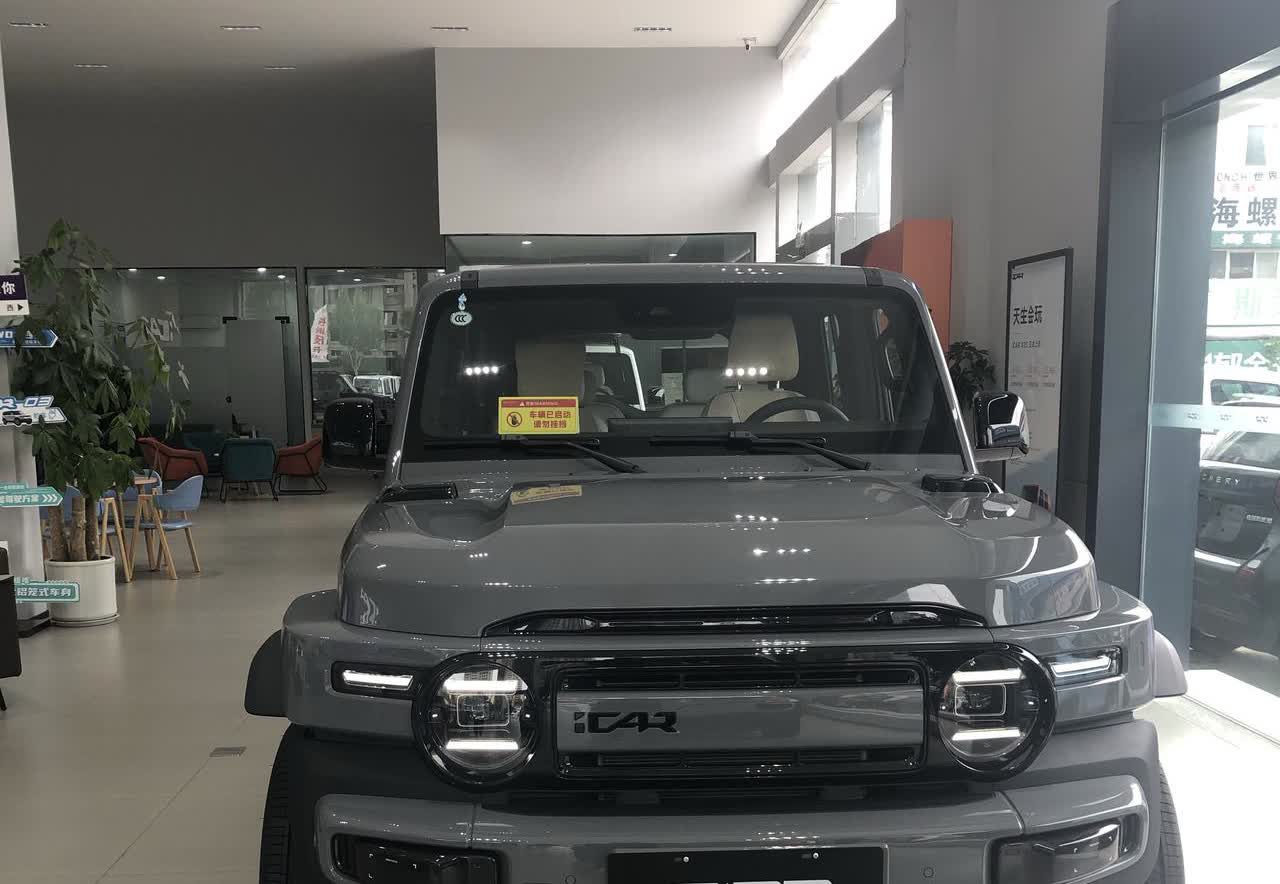今天保养车，半年没去，变化挺大。东风本田关门了，只留下售后部门，脸熟的本田销售顾
