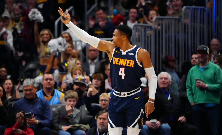 前NBA球员帕金斯近日谈到了保罗和威少，他说：“我不认为保罗的排名于威斯布鲁克。