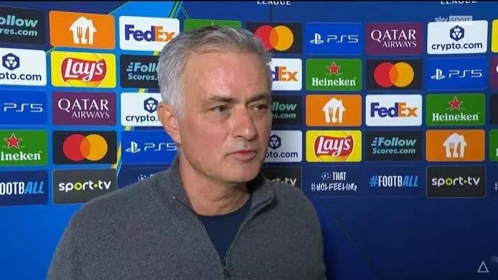 青丝蘸白雪，狂人今犹在—穆里尼奥！