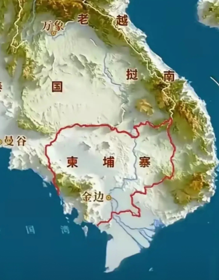 柬埔寨和泰国最好的永久解决冲突的方式、就是双方在有争议的地区各后退10公里，把有