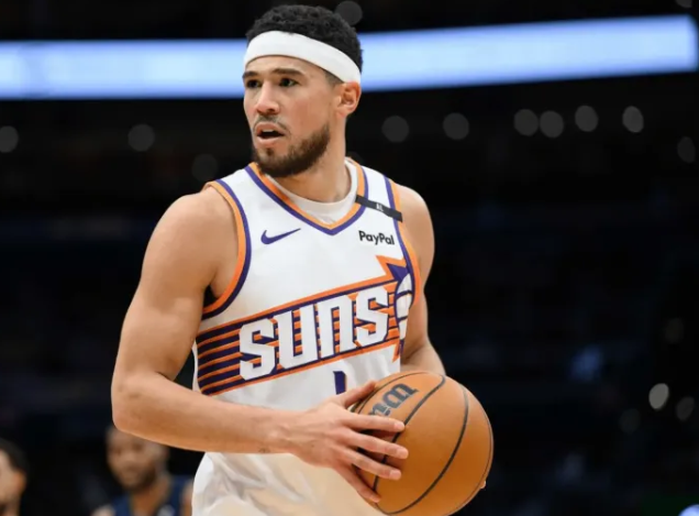 NBA常规赛，独行侠114-123不敌太阳。
赛后独行侠球员库珀-弗拉格在接受记