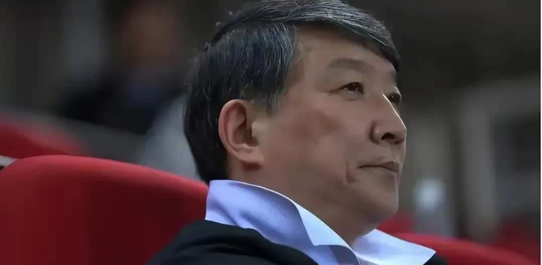 中国女篮输给日本后，被责骂最多的五个人：

1，宫鲁鸣
2，李缘
3，黄