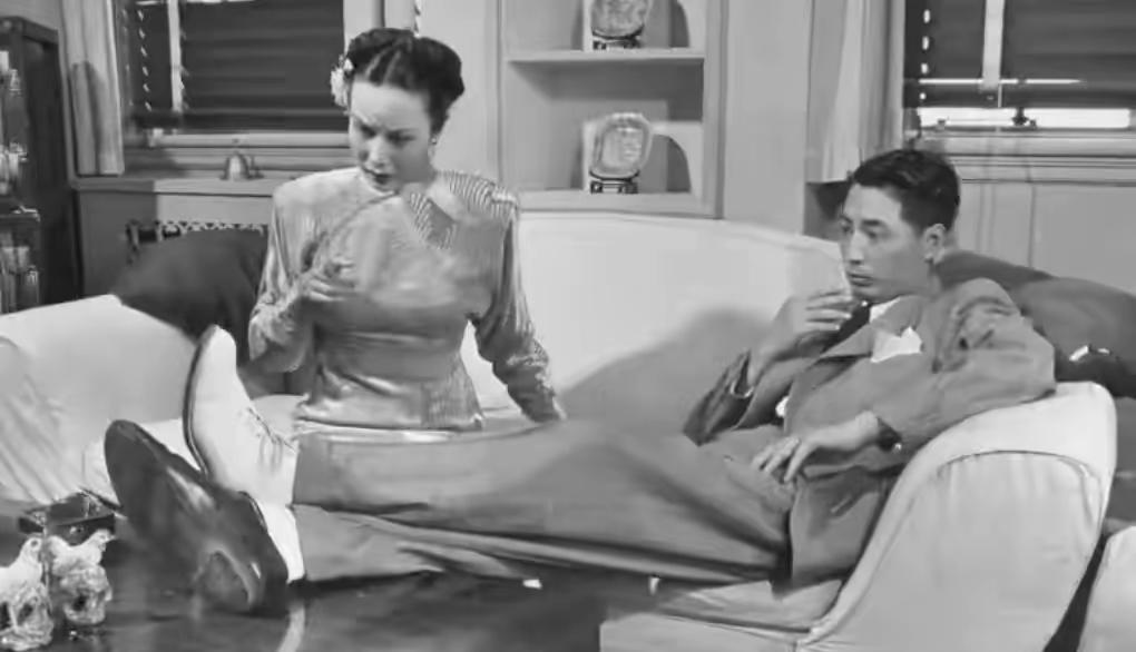 时间来到1957年，石挥在巨大的攻击之下，心里变得愈发的脆弱，他不明白为什么自己