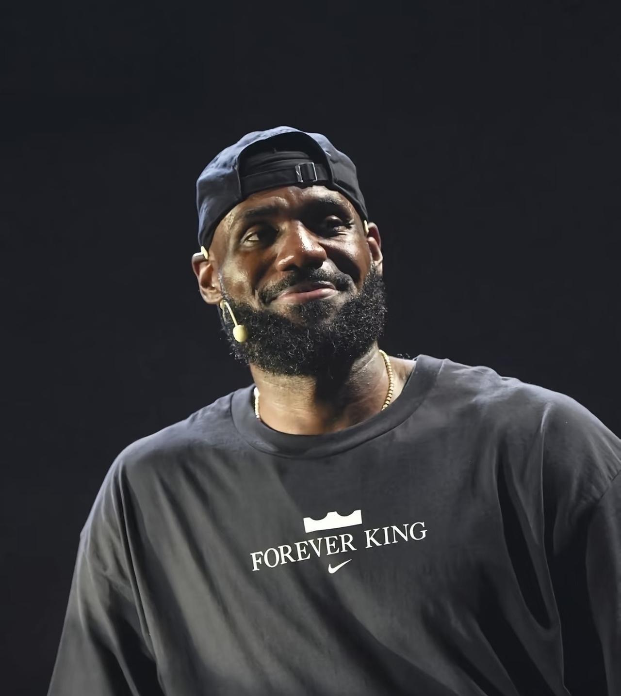 所以什么才是挣扎？？？
巴克利的“挣扎”论，是对传奇暮年的误读，巴克利一句“不忍