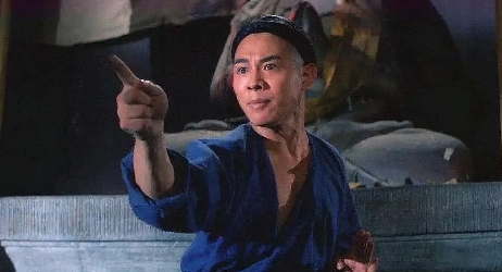 1986年，李连杰拍摄电影《南北少林》时，发现了一个秘密让他非常生气：他作为主演