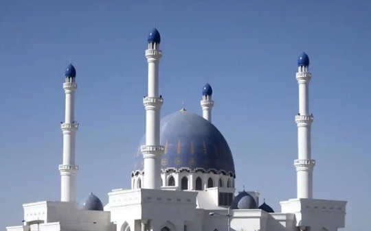 土库曼斯坦才真是铁哥们！把欠中国的81亿美元全都还清，还赠百亿大礼，西方国家都眼红…