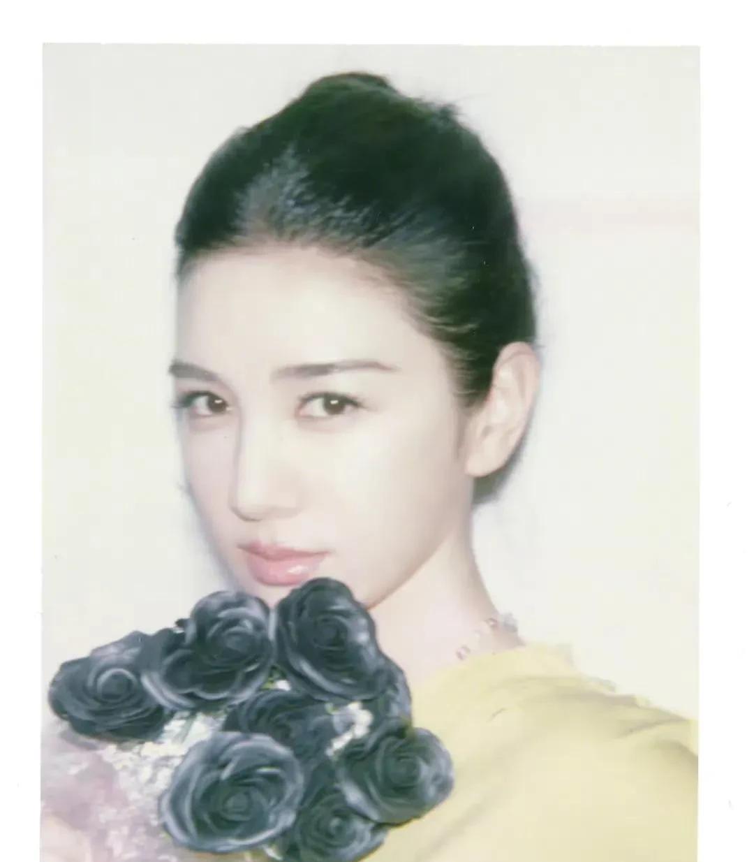 黄奕十年感悟，低谷时获孙俪鼓励
6月26日上午，黄奕在社交媒体发文，感慨十年经历