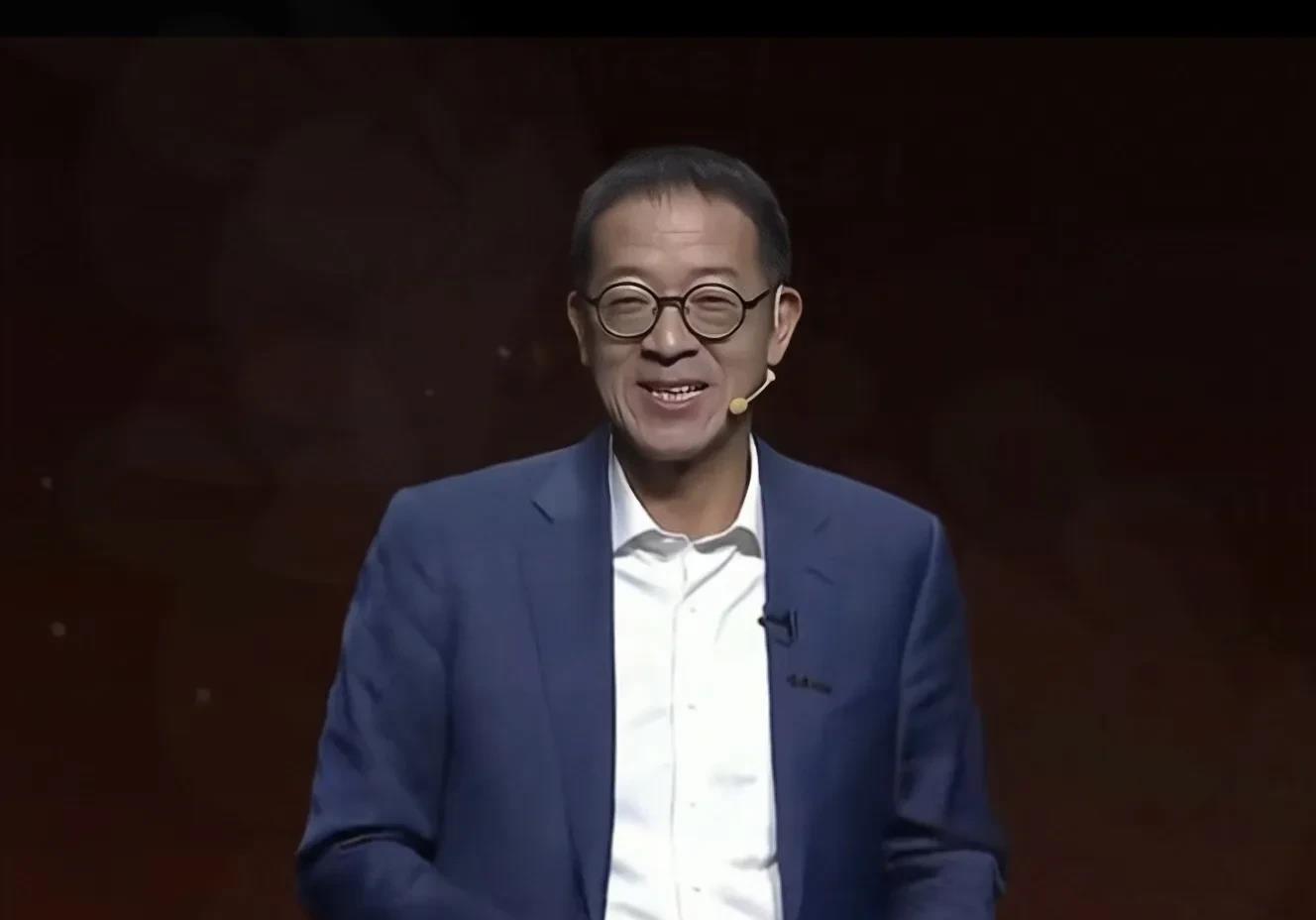 不得不承认，
俞敏洪的含金量还在上升！
他提出取消所有外国留学生的超国民待遇