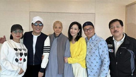香港知名女星身材发胖明显，移民加拿大多年，前夫婚内出轨致离婚