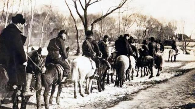 43年我军副司令被杀，凶手官职太高没人敢动，毛主席：抓起来枪决