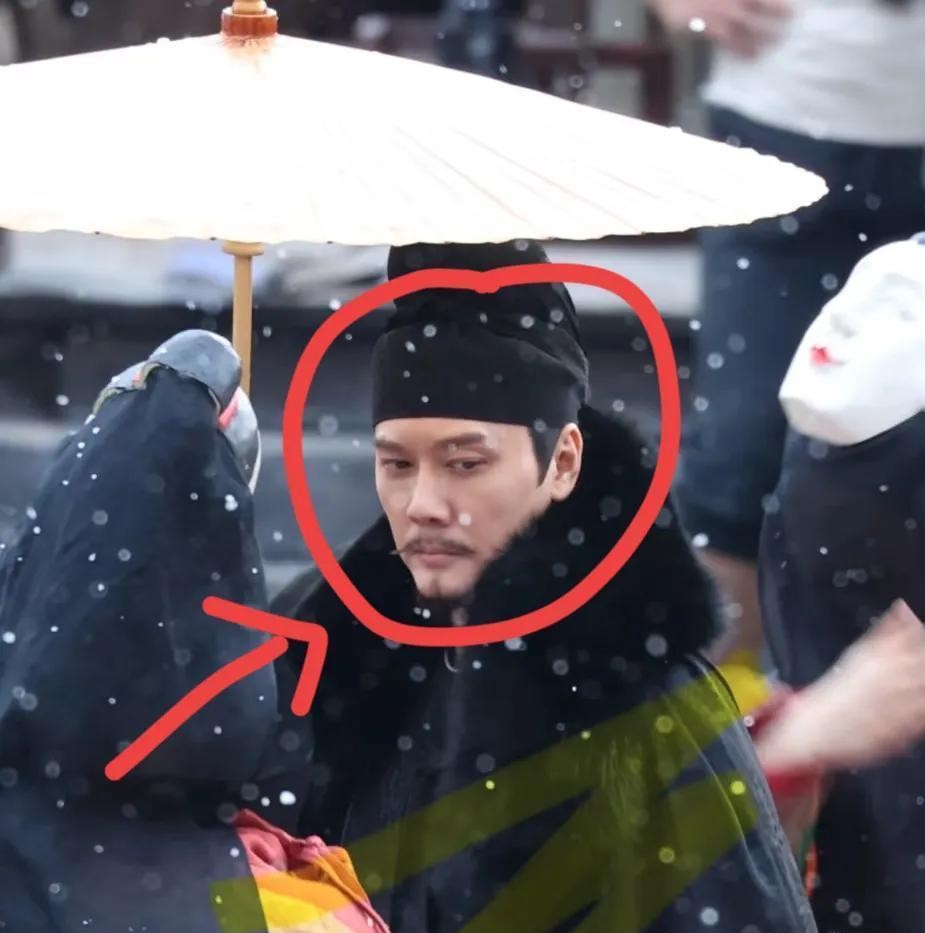 现在全网最不淡定的就是冯绍峰家了，



他们想到赵丽颖会再找对象，


